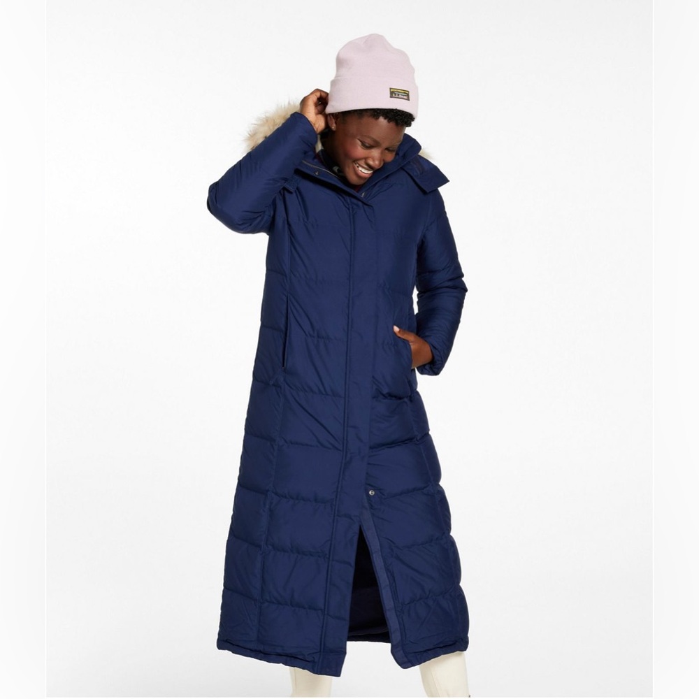 L.L. Bean Women's Ultrawarm Coat, Long
- Night (Navy Blue) Size M - Picture 2 of 9